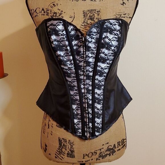 Be Wicked Black Bustier size 34 - Picture 1 of 5